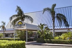 pet friendly hotel in palm beach - days inn palm beach